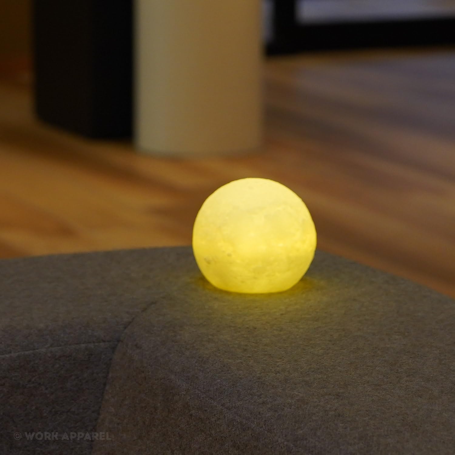 Amazon.co.jp : 3Dムーンナイトライト 月ランプ（直径8cm）ボタン電池